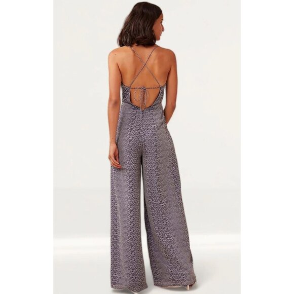 New Finders Keepers Pantsuit Jumpsuit Wide Flare Leg Cowl Neck Wedding Guest - Picture 6 of 16